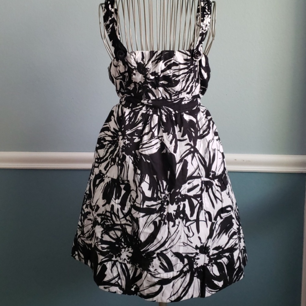 Black and white floral romper dress - size Medium